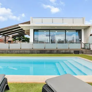 https://mariposas-dreams.in-canary-islands.com